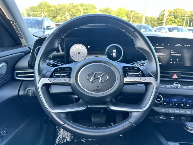 2023 Onyx Black Hyundai Elantra Limited FWD Sedan