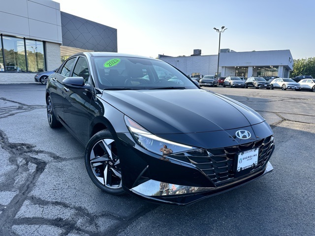 2023 Onyx Black Hyundai Elantra Limited FWD Sedan