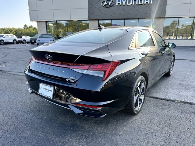 2023 Onyx Black Hyundai Elantra Limited FWD Sedan
