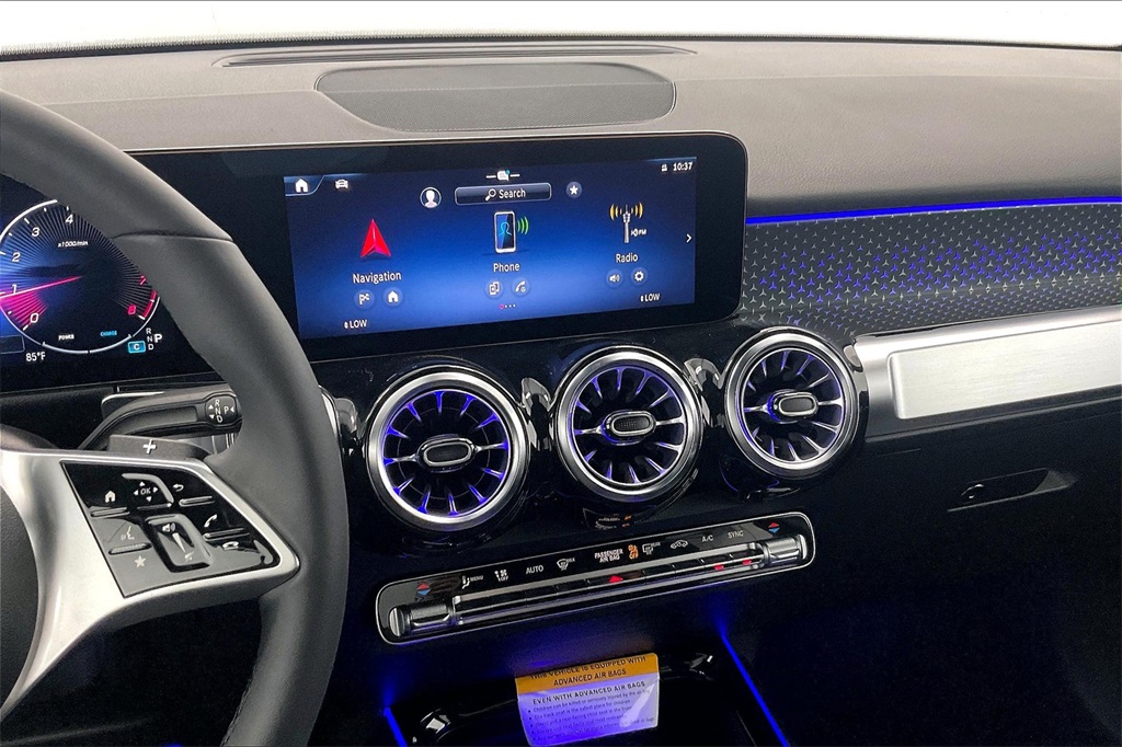 2025 Mercedes Benz GLB 250 4MATIC photo 3