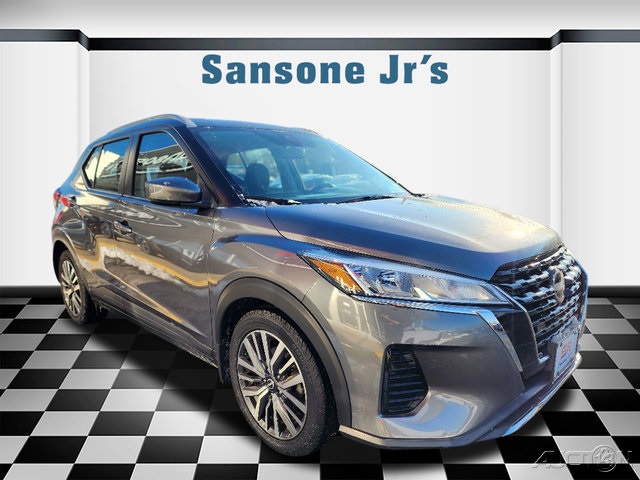 2022 Nissan Kicks SV's photo