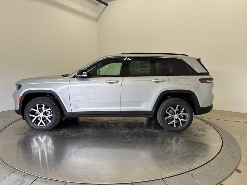 2025 Jeep Grand Cherokee Limited photo 4
