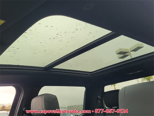 2025 Toyota Tundra Limited CrewMax photo 11