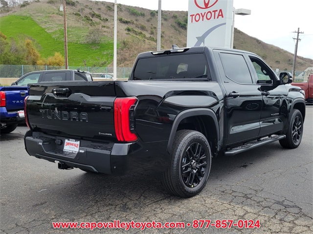 2025 Toyota Tundra Limited CrewMax photo 4
