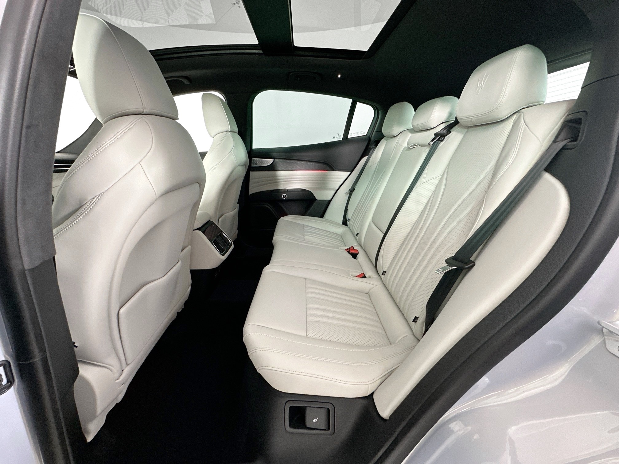 new 2026 Maserati Grecale car, priced at $94,875