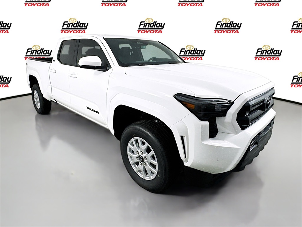 2025 Toyota Tacoma SR5's photo