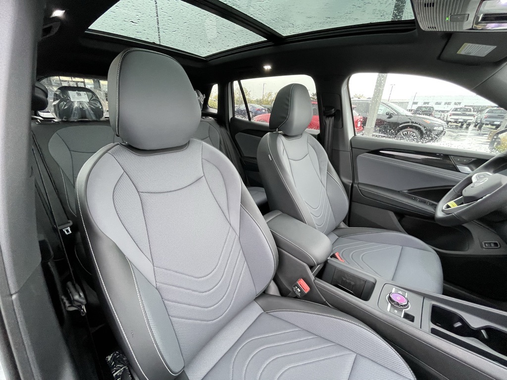 2025 Volkswagen Tiguan SE R-Line Black photo 4