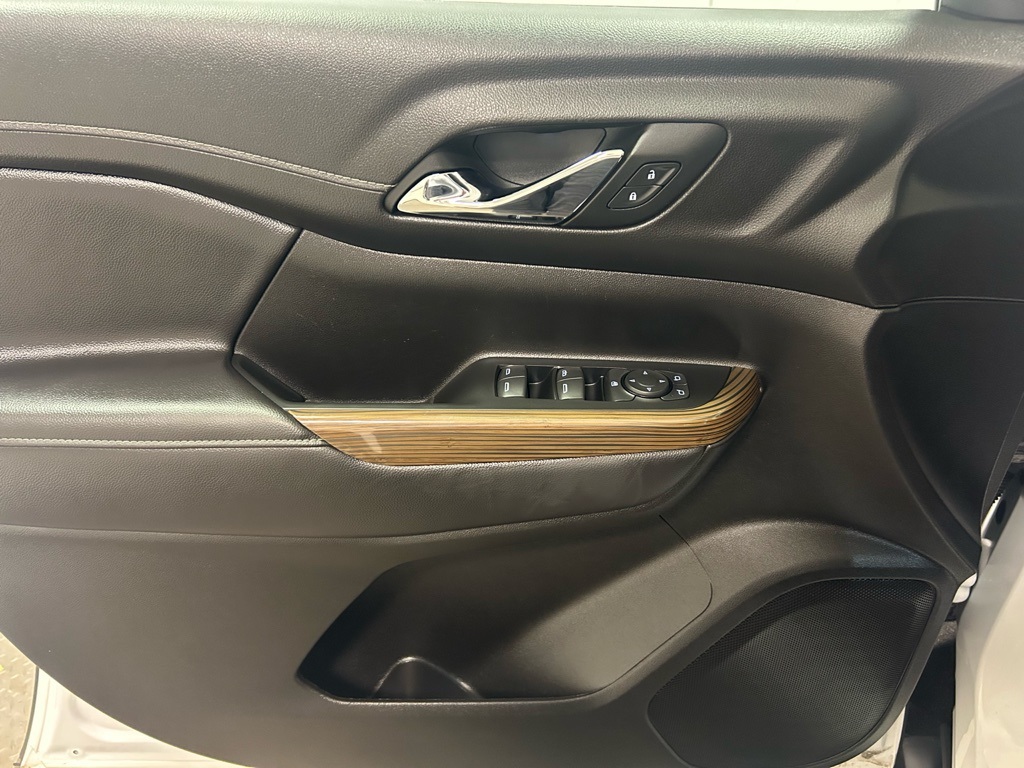 used 2023 GMC Acadia car, priced at $31,750