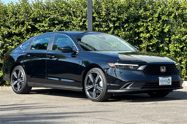 2025 Honda Accord Hybrid Sport photo 2