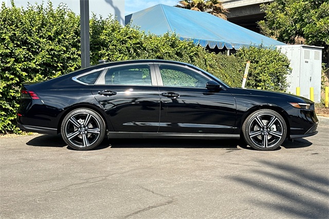 2025 Honda Accord Hybrid Sport photo 3
