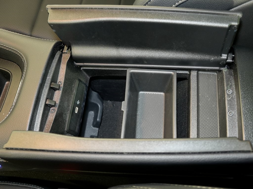 used 2025 Mercedes-Benz GLE car, priced at $63,888