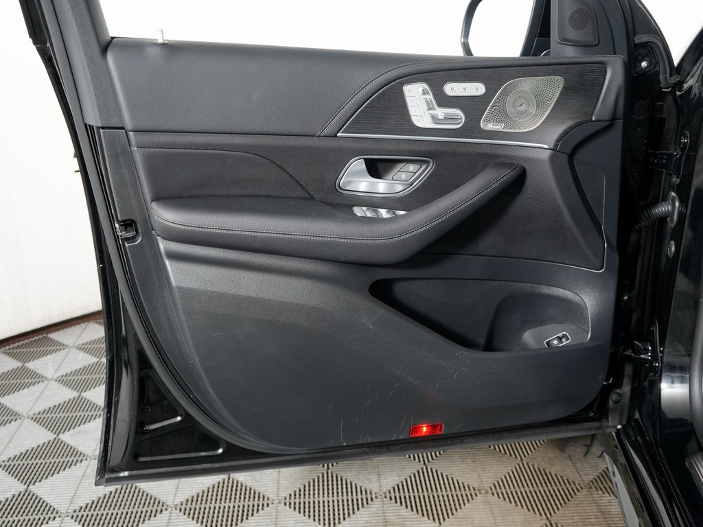 used 2025 Mercedes-Benz GLE car, priced at $63,888