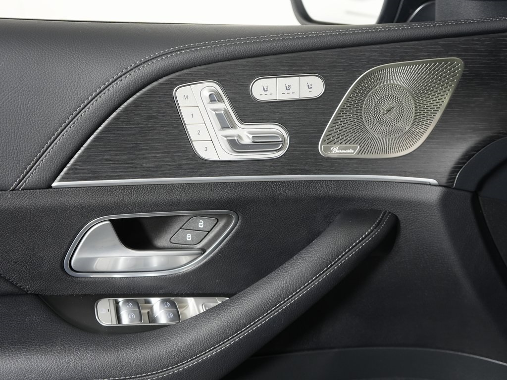 used 2025 Mercedes-Benz GLE car, priced at $63,888