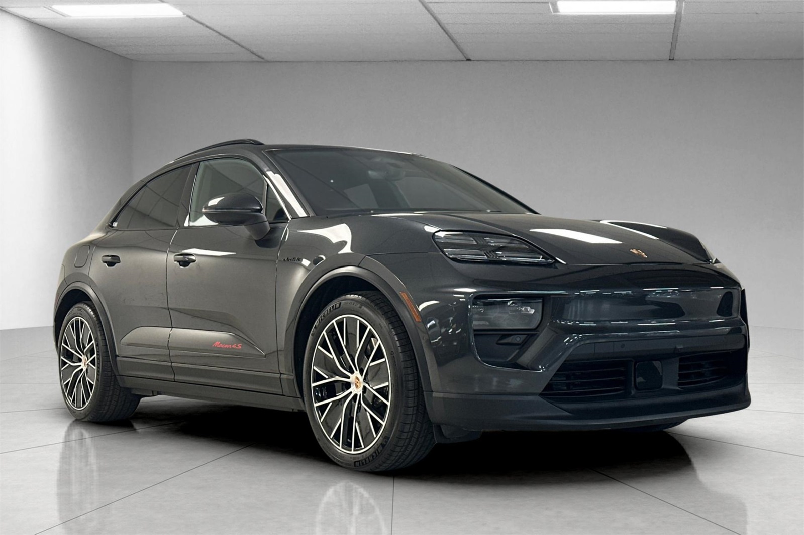2025 Porsche Macan Electric photo 10