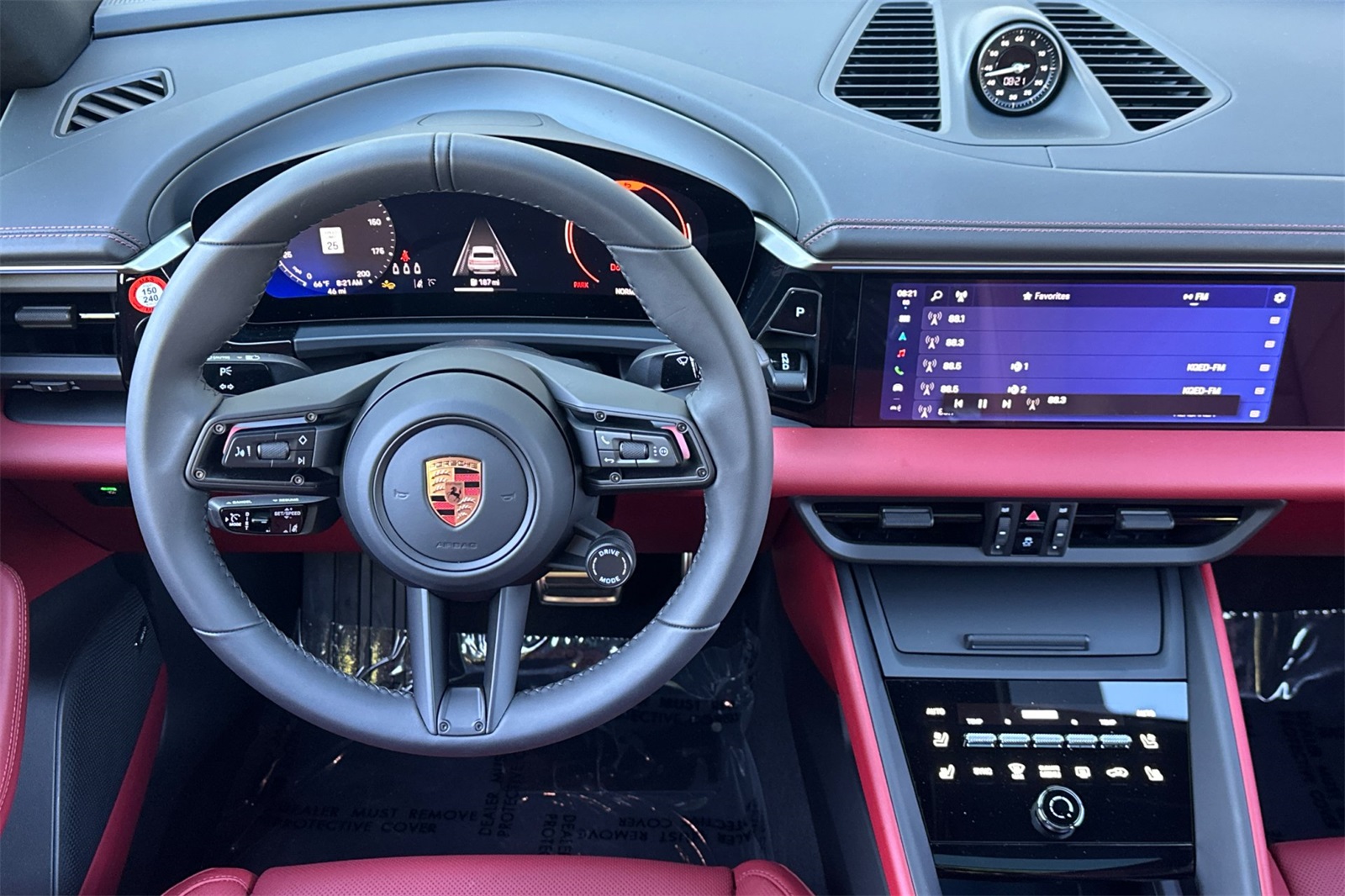 2025 Porsche Macan Electric photo 15