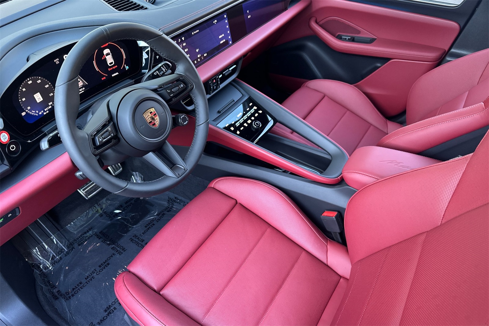 2025 Porsche Macan Electric photo 4