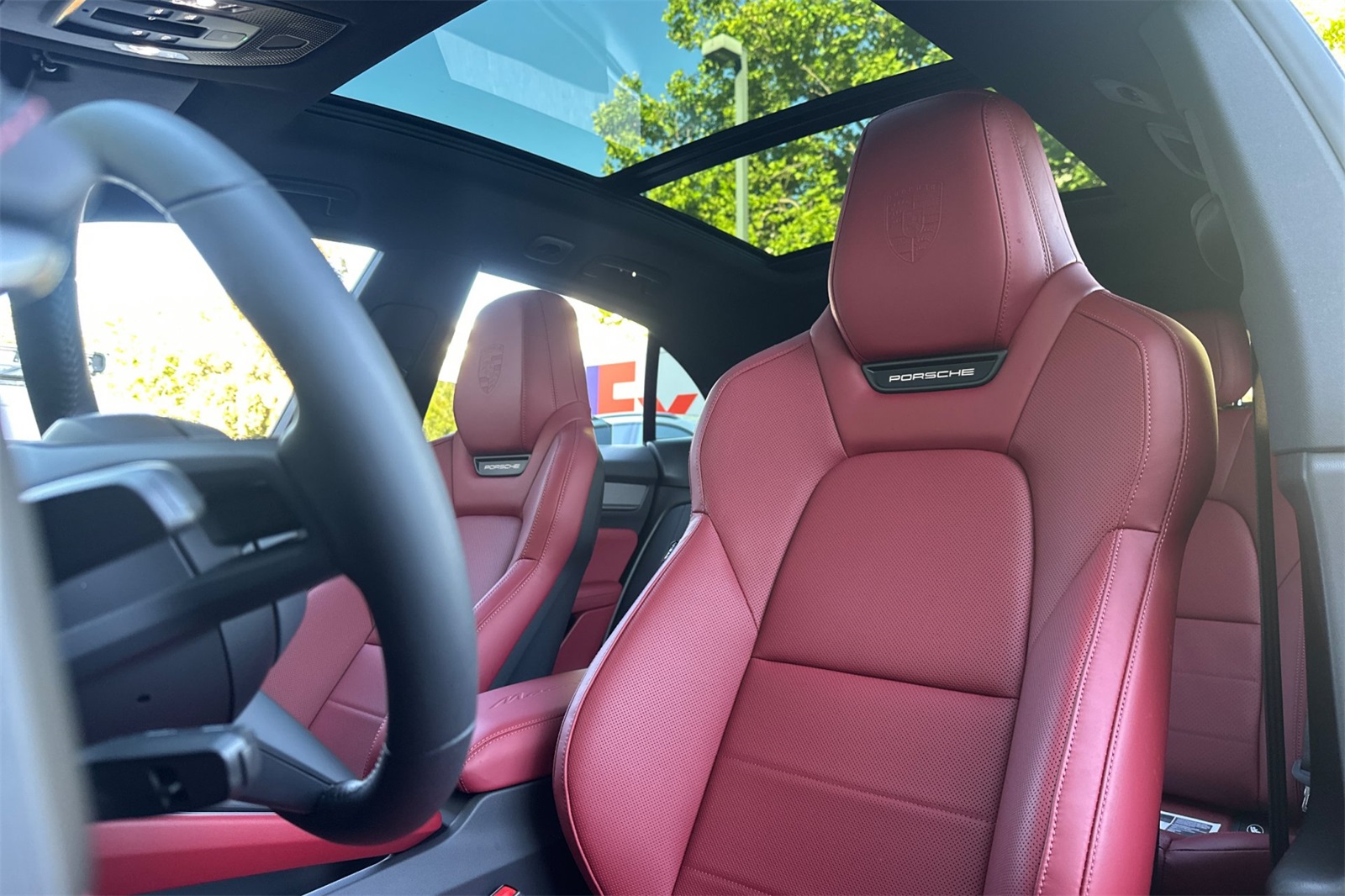 2025 Porsche Macan Electric photo 5