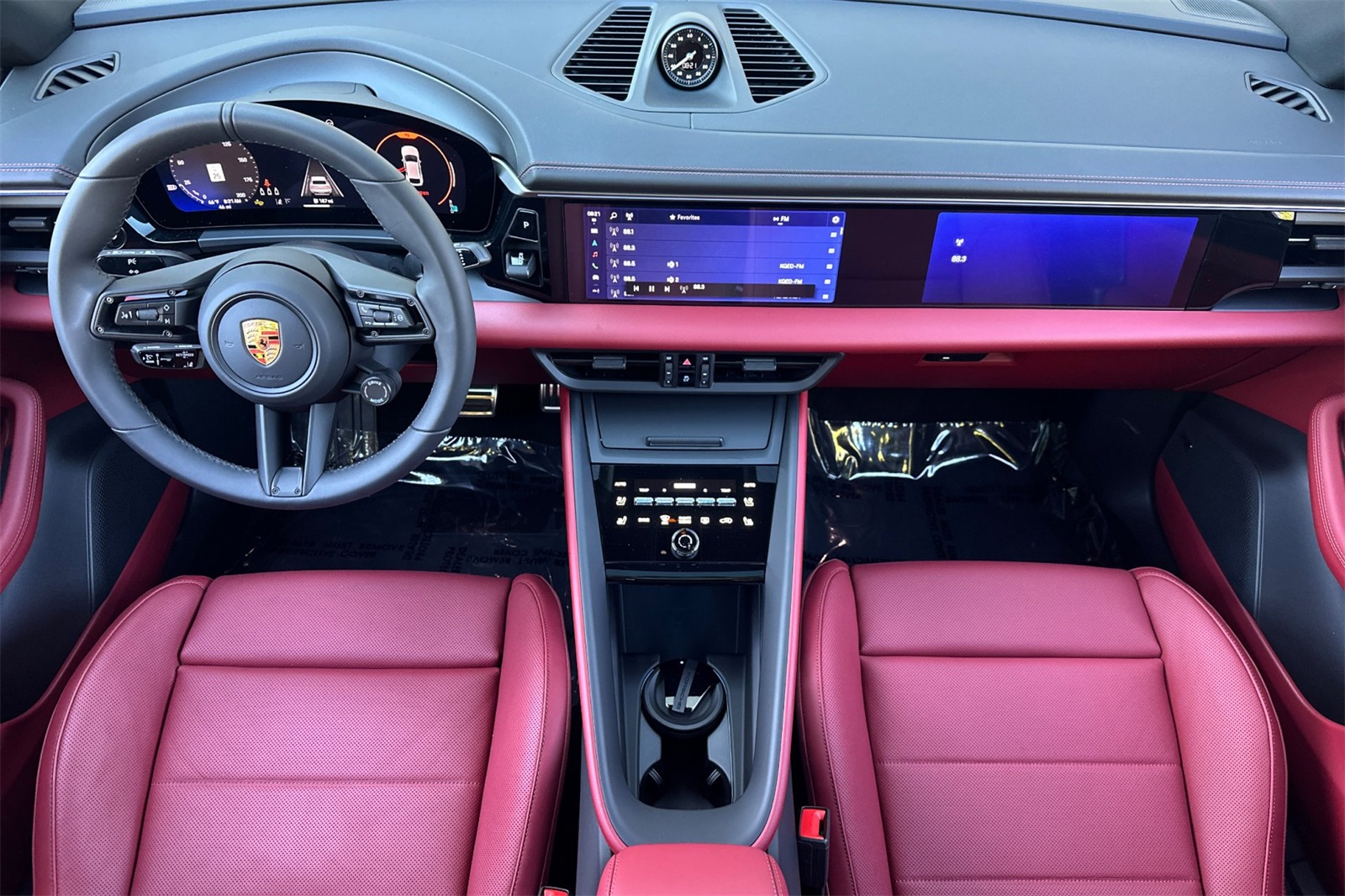 2025 Porsche Macan Electric photo 6