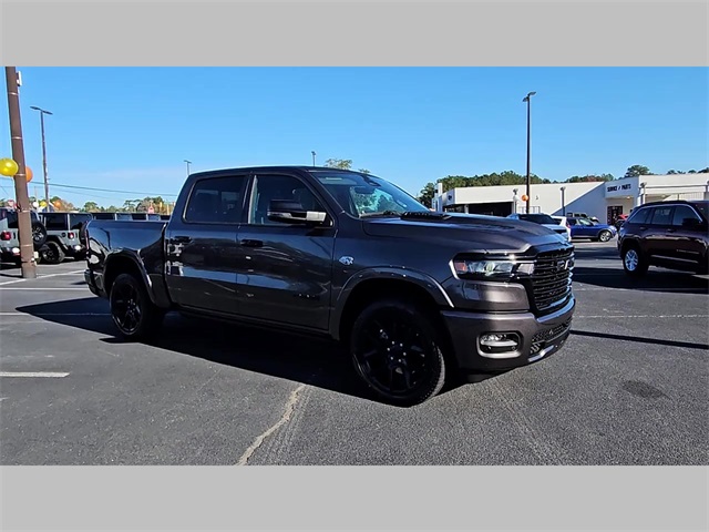 2026 Ram 1500 Laramie Crew Cab 4x4 5'7" Box