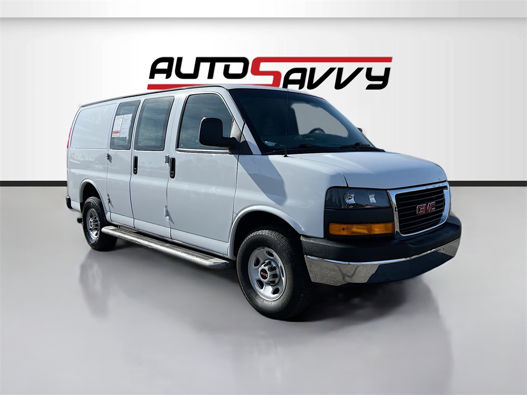 2022 GMC Savana Cargo Work Van's photo