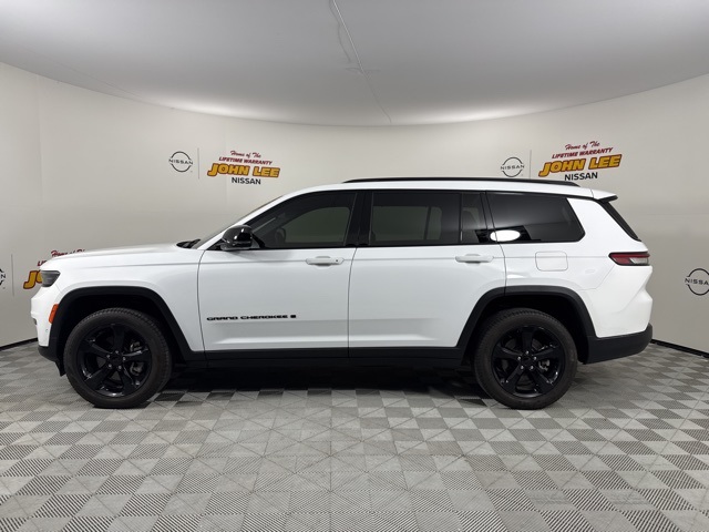 2024 Bright White Clearcoat Jeep Grand Cherokee L Limited RWD SUV