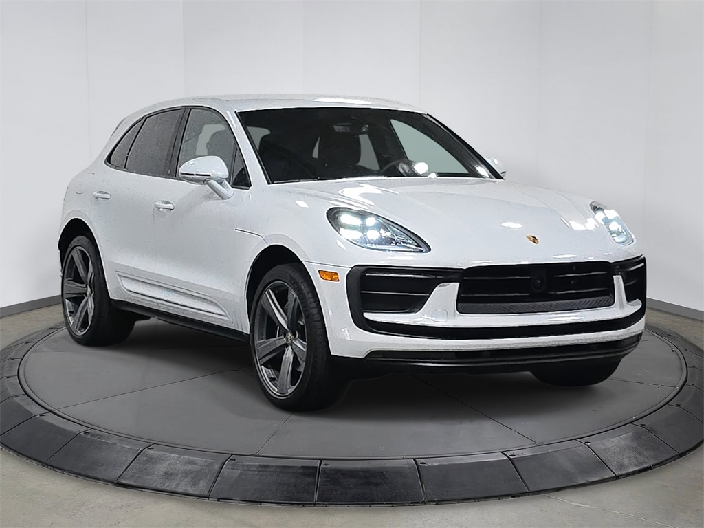 2024 Porsche Macan photo 4