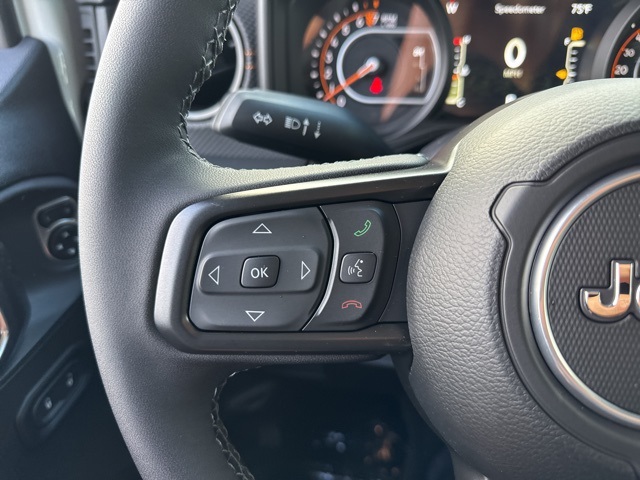 2025 Jeep Gladiator Mojave photo 11