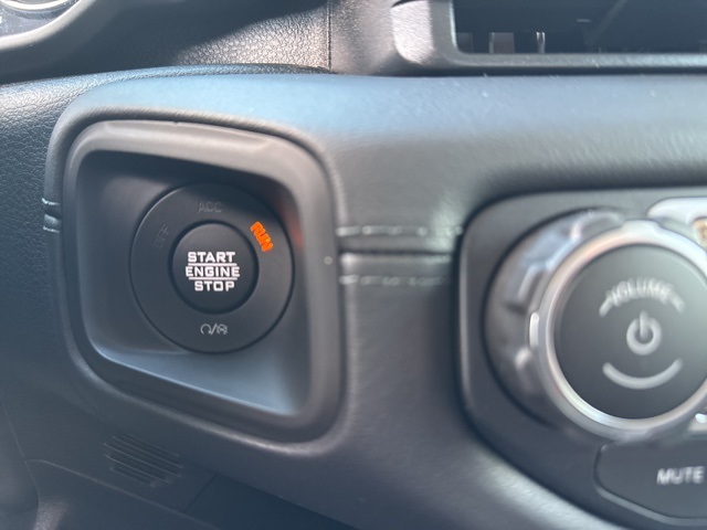 2025 Jeep Gladiator Mojave photo 15