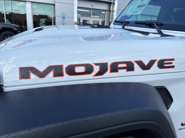 2025 Jeep Gladiator Mojave photo 2