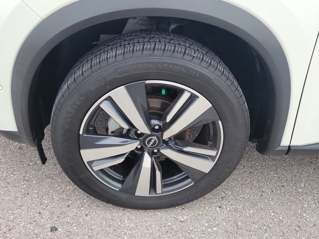 2023 Pearl White Tricoat Nissan Rogue SL AWD SUV
