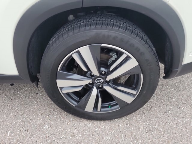2023 Pearl White Tricoat Nissan Rogue SL AWD SUV