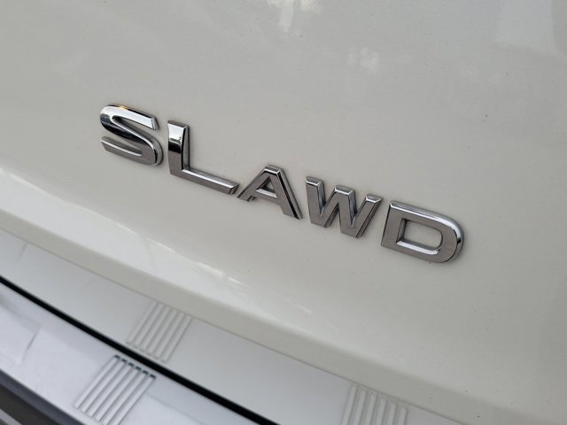 2023 Pearl White Tricoat Nissan Rogue SL AWD SUV