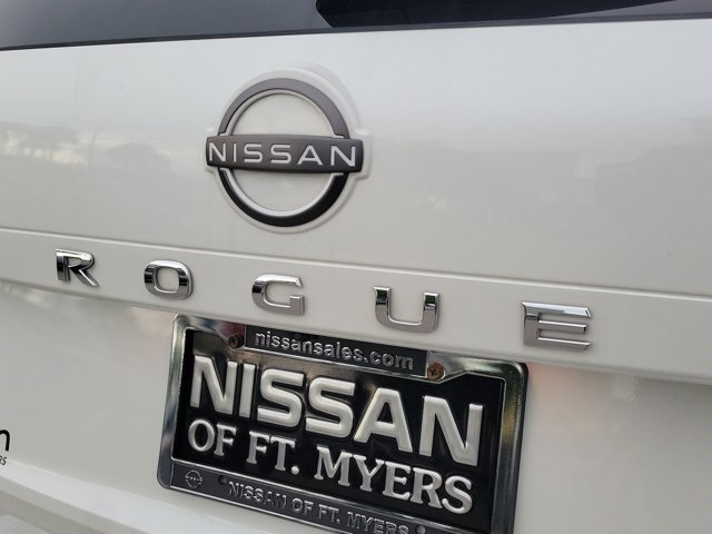 2023 Pearl White Tricoat Nissan Rogue SL AWD SUV