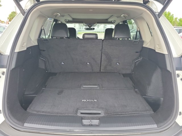 2023 Pearl White Tricoat Nissan Rogue SL AWD SUV