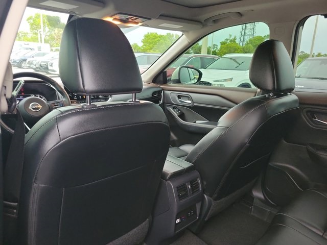 2023 Pearl White Tricoat Nissan Rogue SL AWD SUV