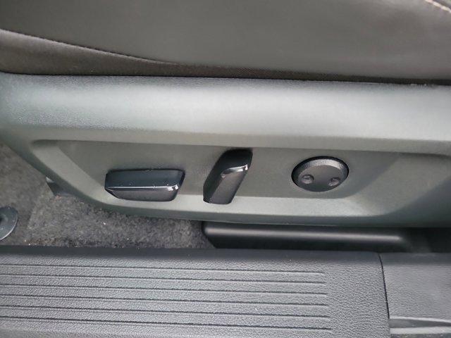 2023 Pearl White Tricoat Nissan Rogue SL AWD SUV