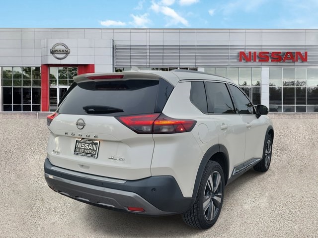 2023 Pearl White Tricoat Nissan Rogue SL AWD SUV