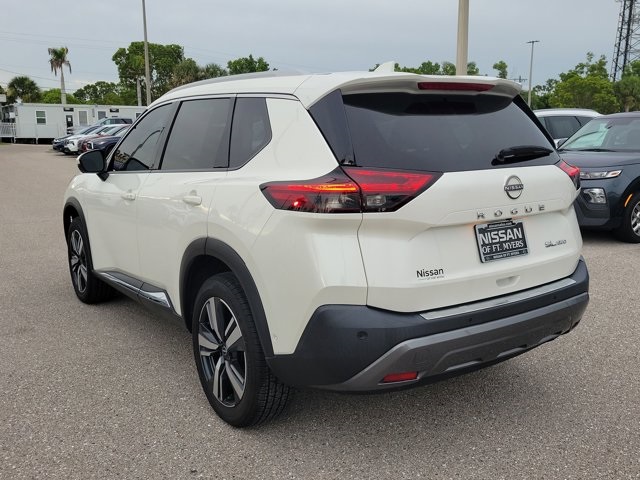 2023 Pearl White Tricoat Nissan Rogue SL AWD SUV