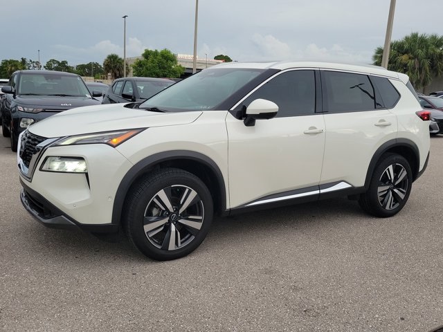 2023 Pearl White Tricoat Nissan Rogue SL AWD SUV