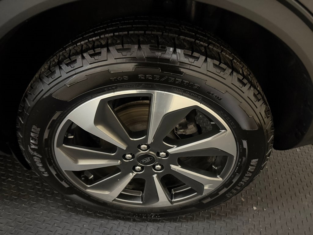 used 2024 Ford Escape Hybrid car, priced at $24,317