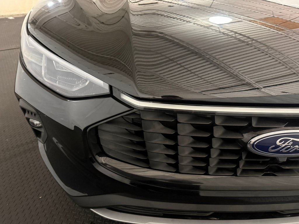 used 2024 Ford Escape Hybrid car, priced at $24,317