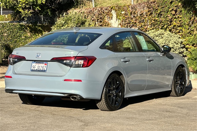 2023 Honda Civic Sport photo 2