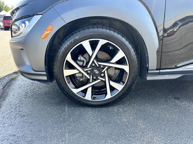 2022 Ultra Black Pearl Hyundai Kona Limited AWD SUV