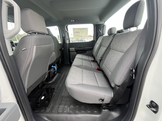 2025 Oxford White Ford F-150 XL 4X4 Truck