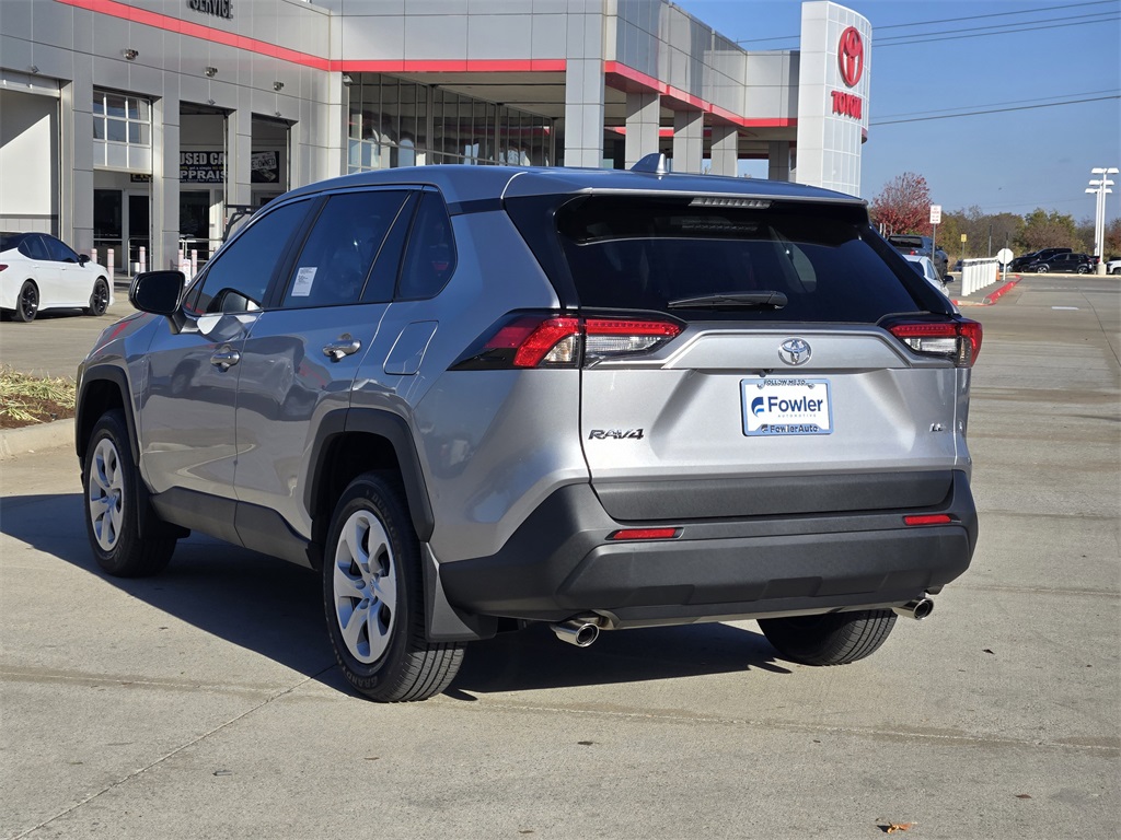 2025 Toyota RAV4 LE photo 2