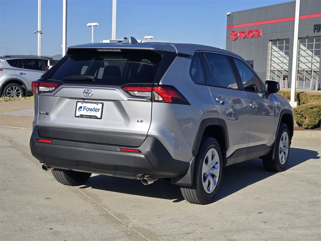 2025 Toyota RAV4 LE photo 3
