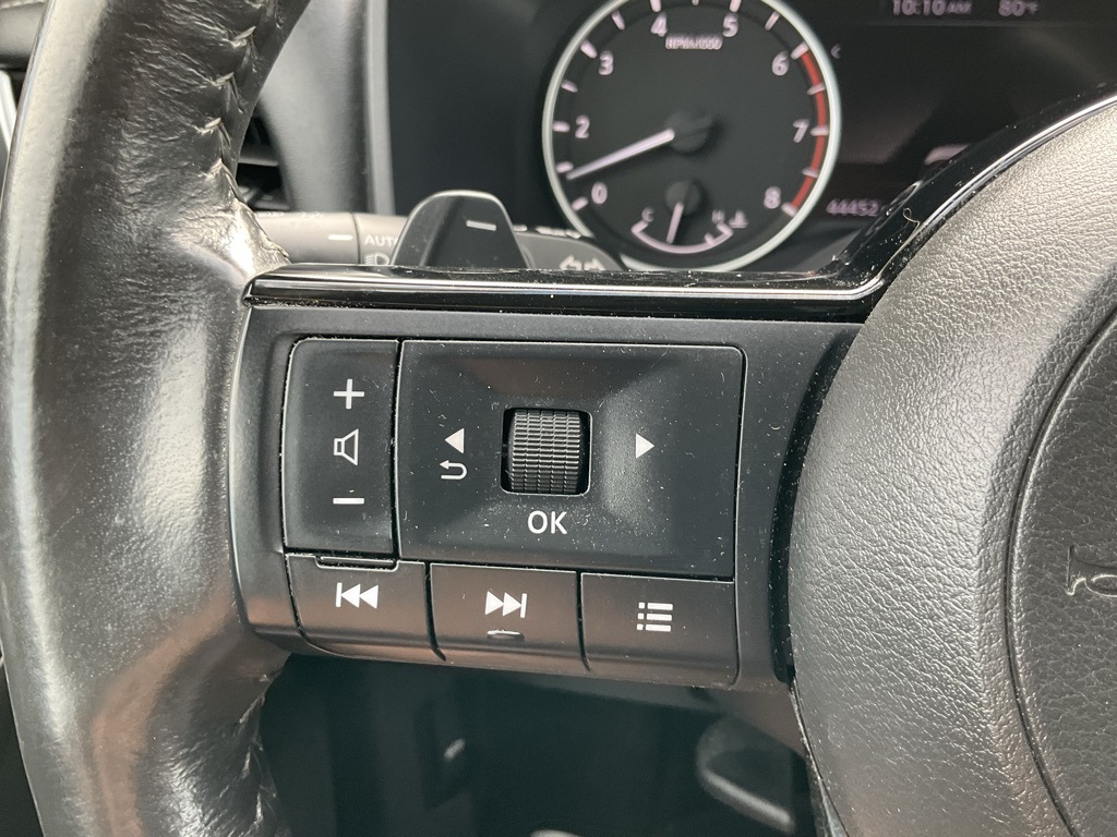 2021 Nissan Rogue SV photo 8