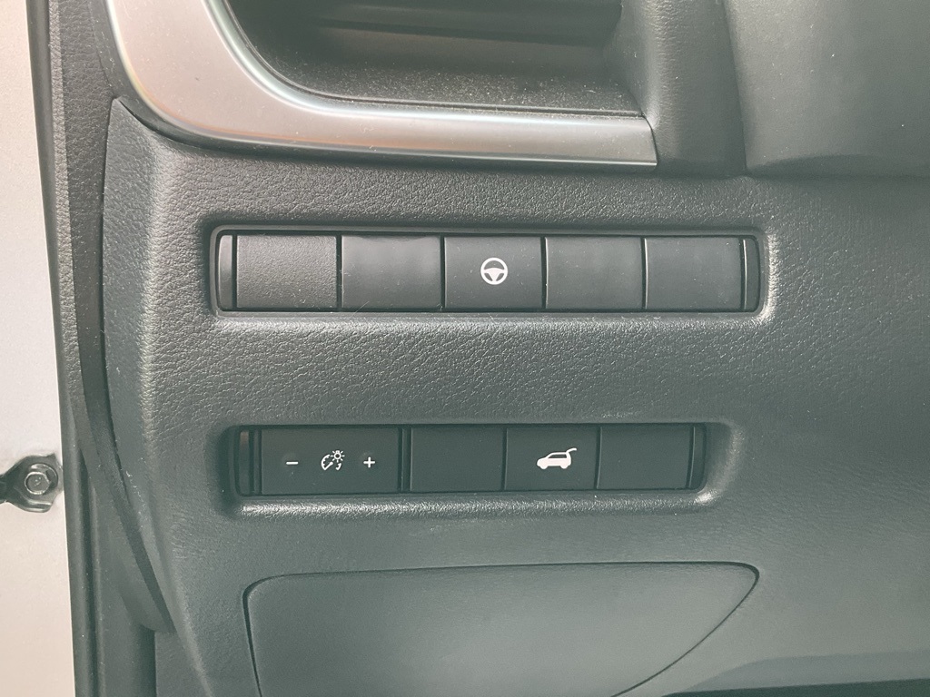 2021 Nissan Rogue SV photo 10