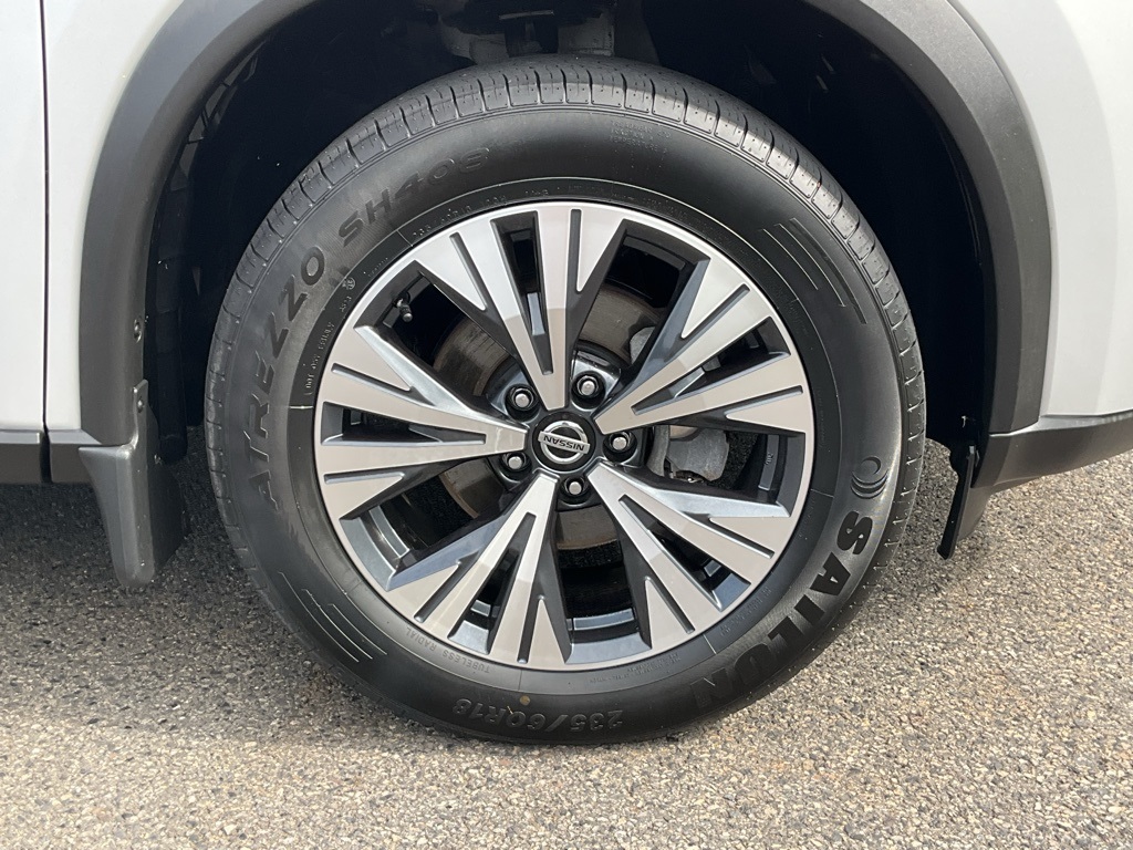 2021 Nissan Rogue SV photo 19