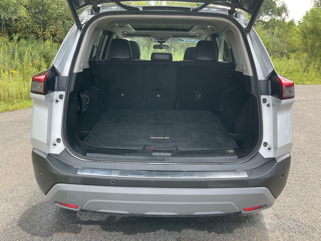2021 Nissan Rogue SV photo 20